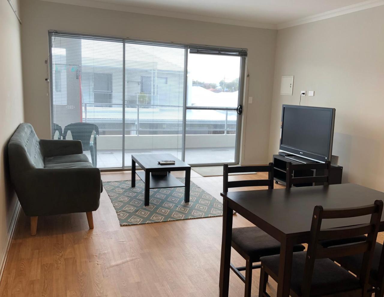 Apartment In Queens Park 珀斯 外观 照片